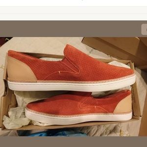 Ugg Adley perf (Size9.5)